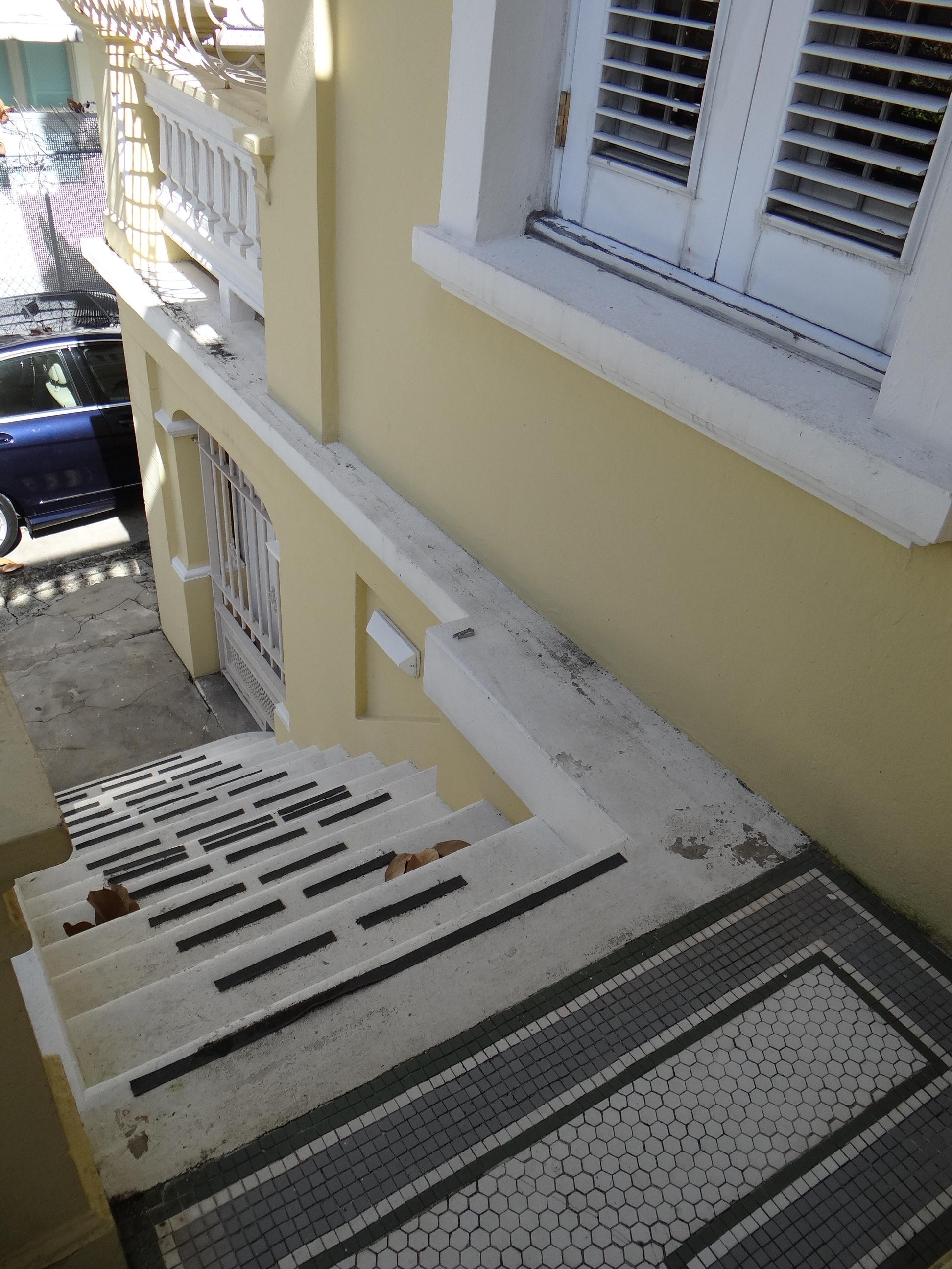 Casa La Giralda - Avenida Miramar, esquina calle Marti 651 - San Juan (Miramar) - 2014 00083